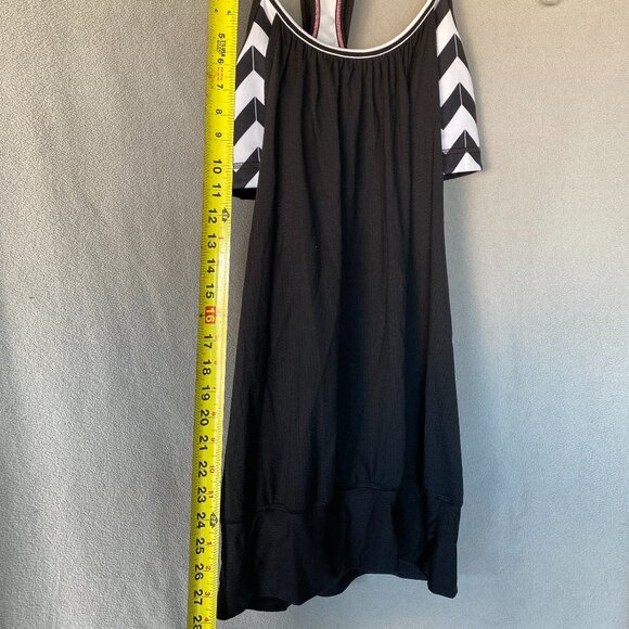 Lululemon No Limits Tank | Black & White Chevron Flowy Racerback Built-In Bra - Picture 2 of 5